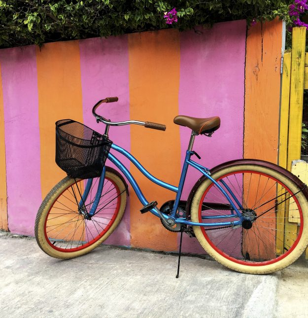 Caribbean color with old bike